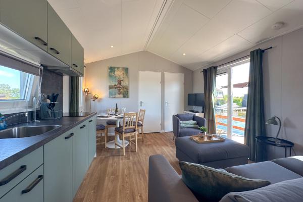 Modern chalet aan de Loosdrechtse Plassen met airco en privéterras - thumbnail 4
