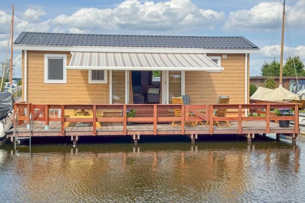 Chalet aan het water in Breukelen met airco en eigen terras - thumbnail 1