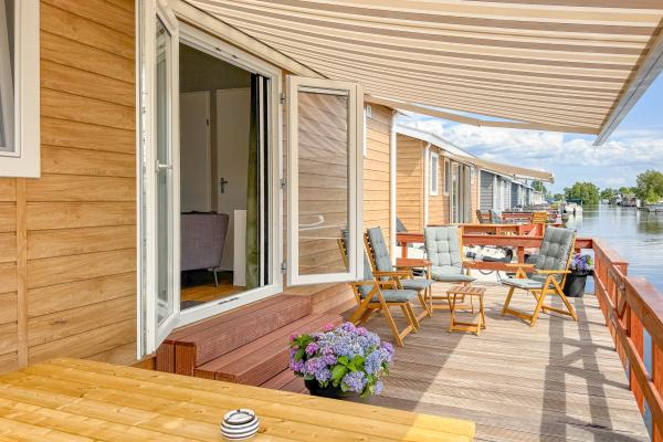 Chalet aan het water in Breukelen met airco en eigen terras - thumbnail 3