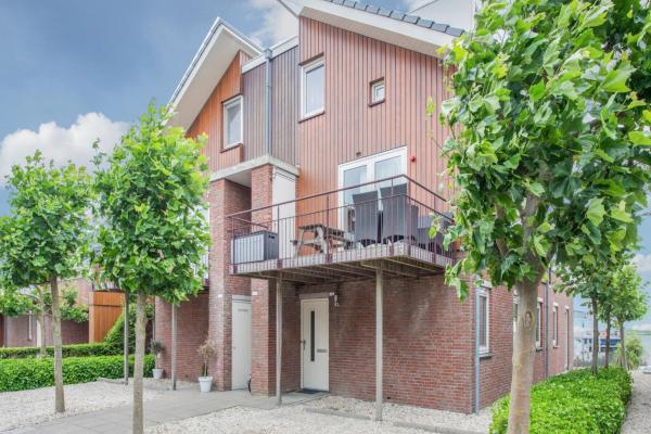 Watervrij appartement op begane grond aan het Uitgeestermeer – 90m² - thumbnail 1