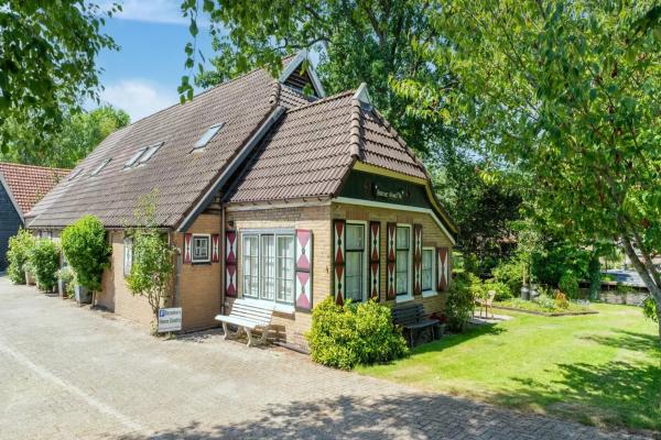 Vakantieboerderij aan het water in Giethoorn – 6 personen, 180m² - thumbnail 1