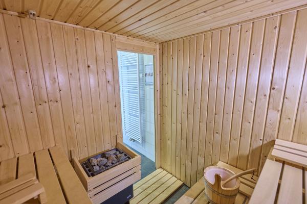 Wellnessvilla met sauna en tuin op 500m van het strand in Colijnsplaat - thumbnail 3