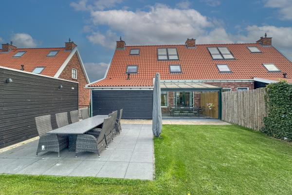 Luxe 8-persoonsappartement met sauna en spa, 500m van het strand in Colijnsplaat - thumbnail 1