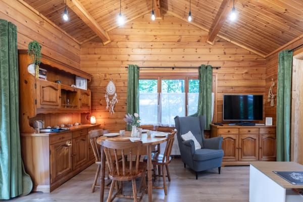 Vrijstaand chalet voor 4 in de natuur van Biron, Ardennen - thumbnail 2