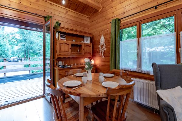Vrijstaand chalet voor 4 in de natuur van Biron, Ardennen - thumbnail 3