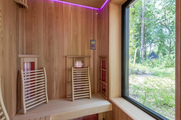 Uniek vakantiedomein voor 16 personen met privé tuinpark en wellness in Biron - thumbnail 5