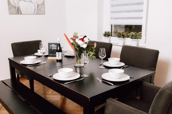 Groot vakantieappartement voor 13 personen met tuin aan de bosrand bij Bad Pyrmont - thumbnail 6