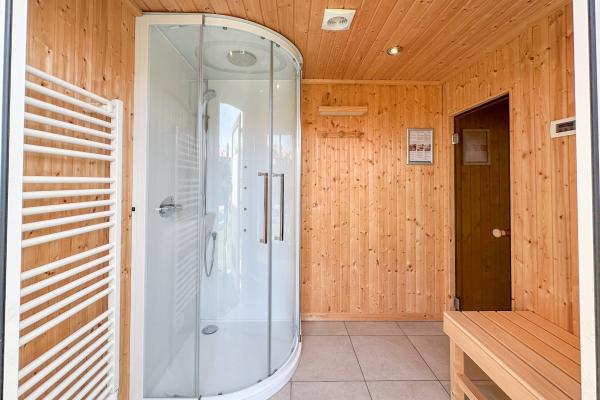 Wellness villa aan zee in Colijnsplaat met spa, sauna en omheinde tuin - thumbnail 4