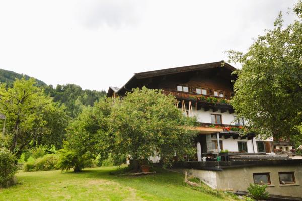 Authentiek appartement in Bramberg, 200m van de skipiste - thumbnail 1