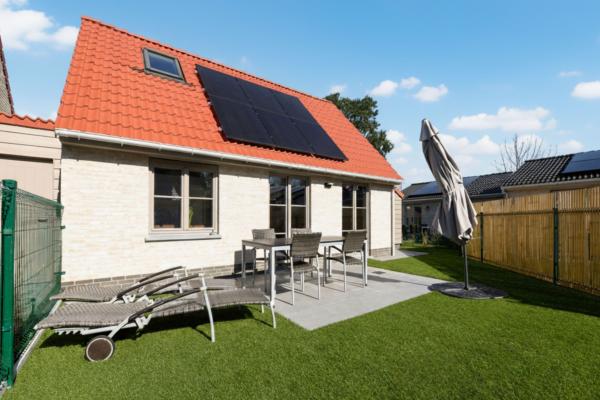 Huisdiervriendelijk vakantiehuis met tuin op 2,5 km van zee in Koksijde - thumbnail 1
