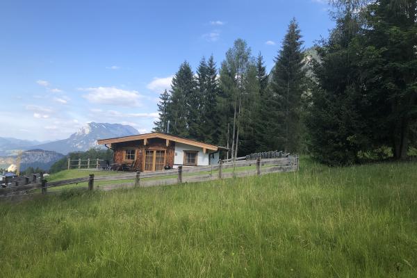 Vrijstaande berghut in Thiersee met grote tuin, vlakbij skilift en meer - thumbnail 1