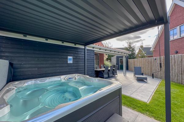 Wellness villa met sauna en tuin op 300m van zee in Colijnsplaat - thumbnail 2