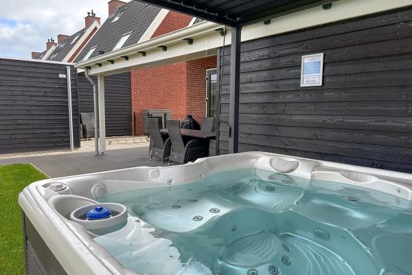 Luxe villa met sauna en spa-bad op 350m van het strand in Colijnsplaat - thumbnail 2