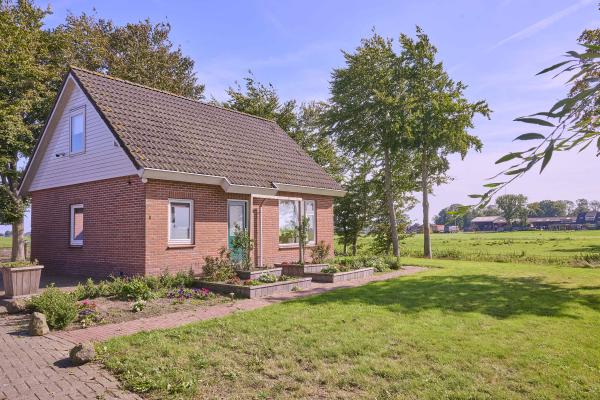 Vrijstaand vakantiehuis op Alpacafarm in Rouveen, Overijssel - thumbnail 1