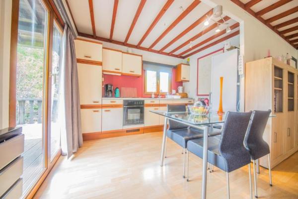Sfeervol chalet aan de bosrand in Rendeux voor 4 tot 6 personen - thumbnail 6