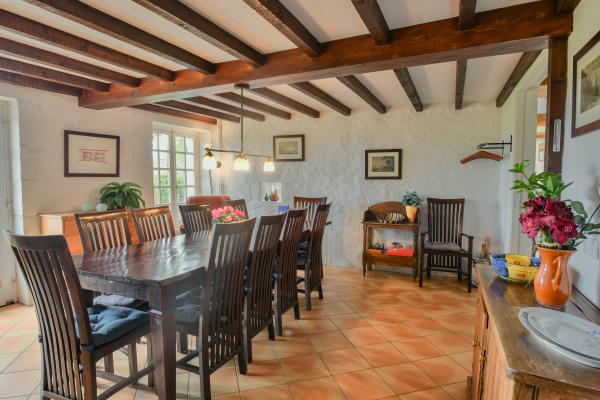 Groot familiehuis met privézwembad en glijbaan in de Dordogne - thumbnail 6