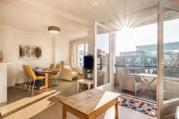 Modern appartement in centrum Koksijde met balkon, 150m van strand - thumbnail 1