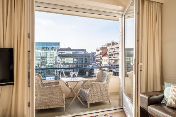 Modern appartement in centrum Koksijde met balkon, 150m van strand - thumbnail 3