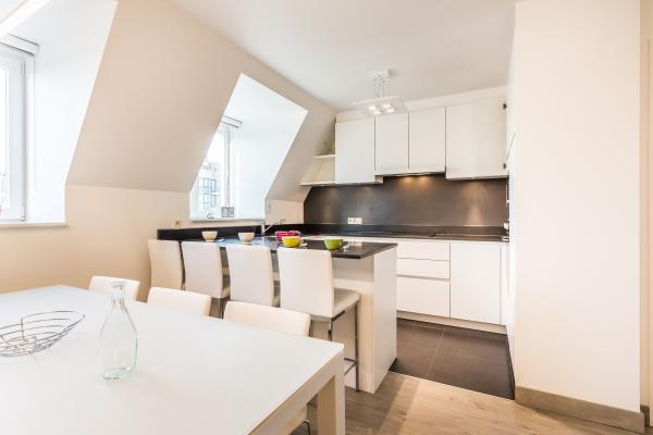4-persoons lichtrijk hoekappartement in centrum Koksijde - thumbnail 2