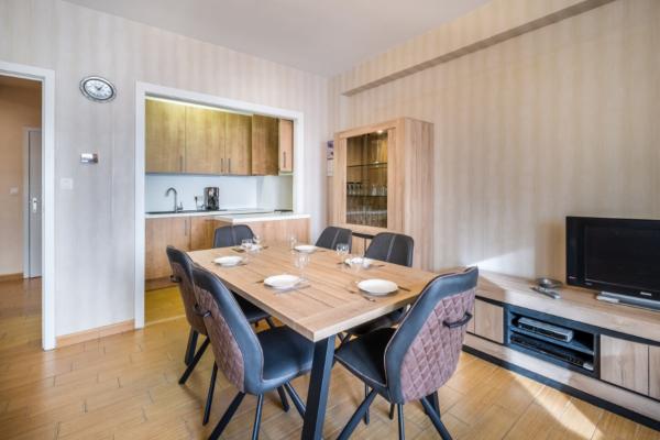 Aan zee: 6-persoons appartement met zeezicht in Sint-Idesbald - thumbnail 4