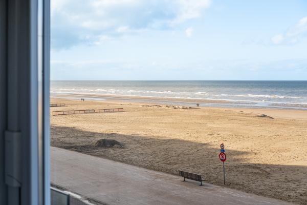 Gerenoveerd appartement met zeezicht op de Zeedijk van Koksijde - thumbnail 5