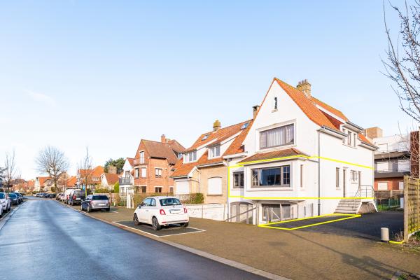 6-persoons appartement met terras in centrum Koksijde, 500 m van zee - thumbnail 1