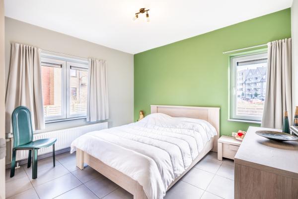 6-persoons appartement met terras in centrum Koksijde, 500 m van zee - thumbnail 5
