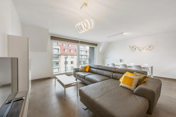 Stijlvol appartement op 250 meter van strand en centrum in Koksijde - thumbnail 1