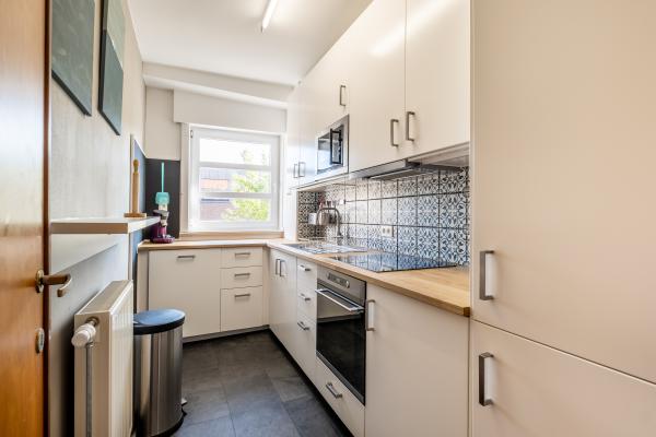 Centraal gelegen ruim appartement in Koksijde met tuin en terras - thumbnail 3