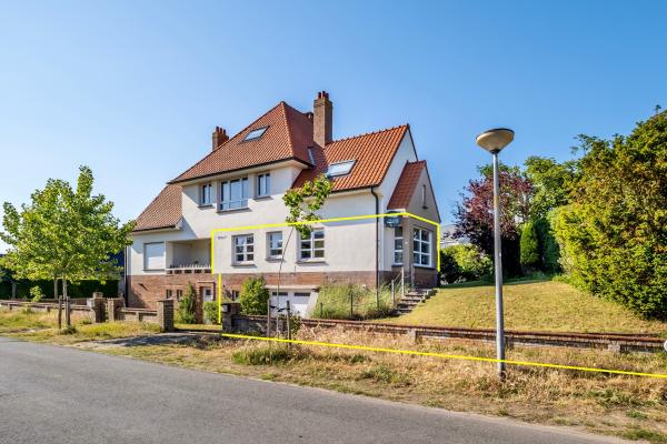 Centraal gelegen ruim appartement in Koksijde met tuin en terras - thumbnail 4