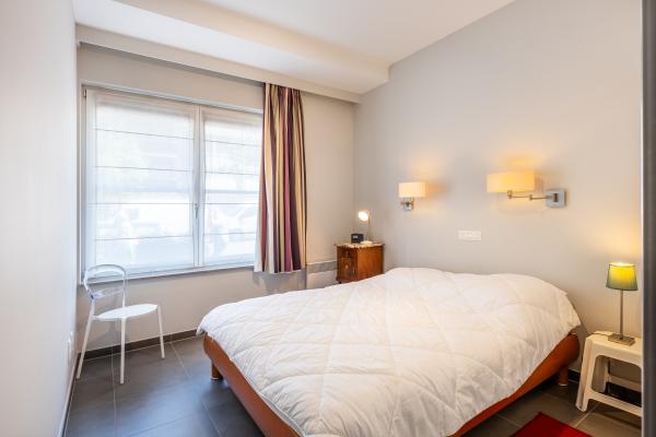 5-persoons appartement met terras in centrum Sint-Idesbald - thumbnail 6