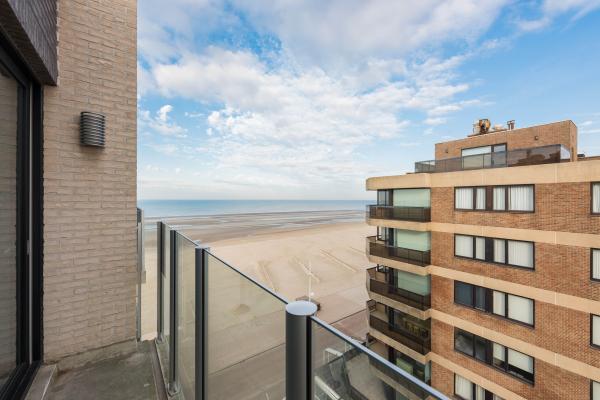In het centrum: modern 4-persoons appartement aan zee in Koksijde - thumbnail 3
