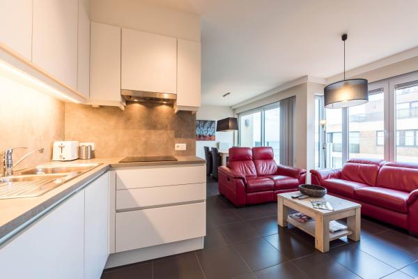 In het centrum: modern 4-persoons appartement aan zee in Koksijde - thumbnail 4