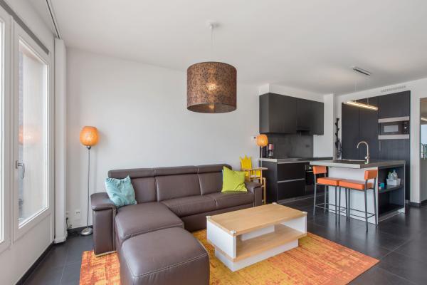Frontaal zeezicht appartement op Zeedijk met garage, 10m van strand - thumbnail 5