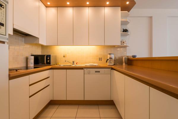 Stijlvol appartement met frontaal zeezicht in hartje Koksijde - thumbnail 5