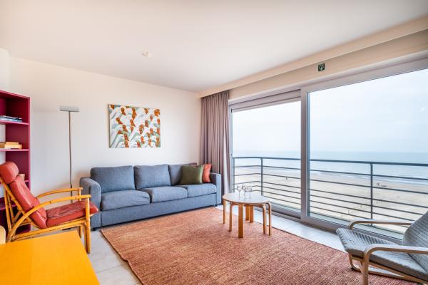 Licht appartement op de zeedijk met frontaal zeezicht voor 4 personen - thumbnail 1