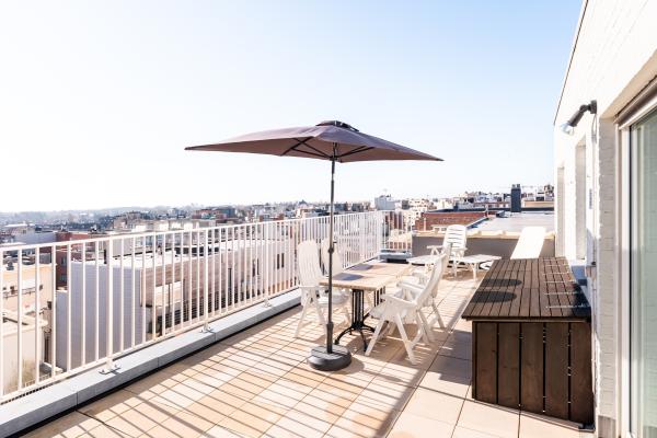 Penthouse met frontaal zeezicht en twee terrassen op de zeedijk van Koksijde - thumbnail 1