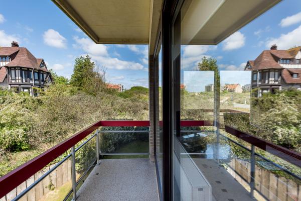 Stijlvol appartement in Sint-Idesbald, 250m van strand en 130m van centrum - thumbnail 1