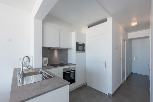 Stijlvol appartement met zeezicht op 10 meter van het strand - thumbnail 4