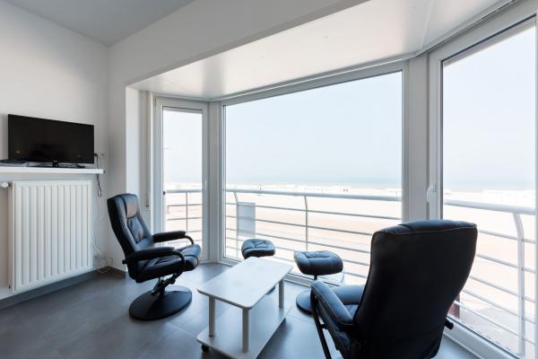 Stijlvol appartement met zeezicht op 10 meter van het strand - thumbnail 5