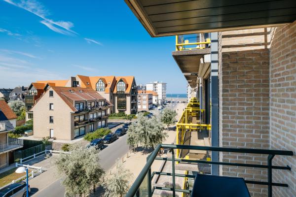 Ruim familieappartement met zeezicht op 150m van het strand in Koksijde - thumbnail 2