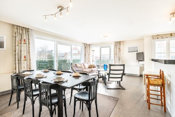 7-persoons ruim appartement in centrum Koksijde op 300m van zee - thumbnail 2