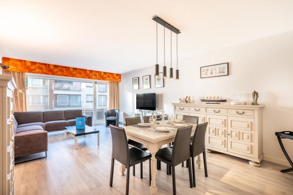 Aan zee: stijlvol 4-persoons appartement in centrum Koksijde - thumbnail 1