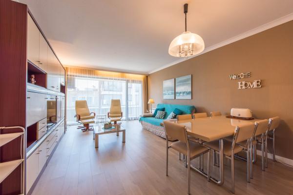 Klassiek appartement met balkon en garage op 100m van strand in Koksijde - thumbnail 2