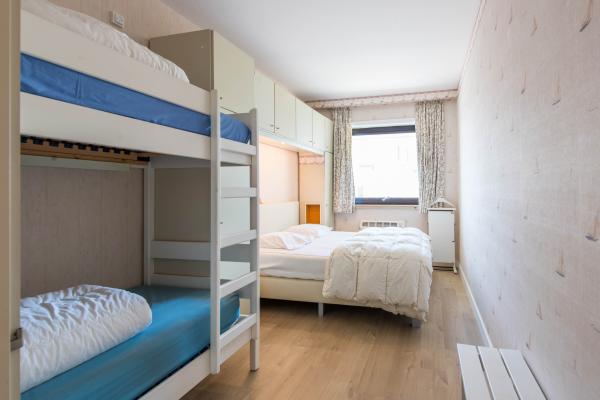 Klassiek appartement met balkon en garage op 100m van strand in Koksijde - thumbnail 6
