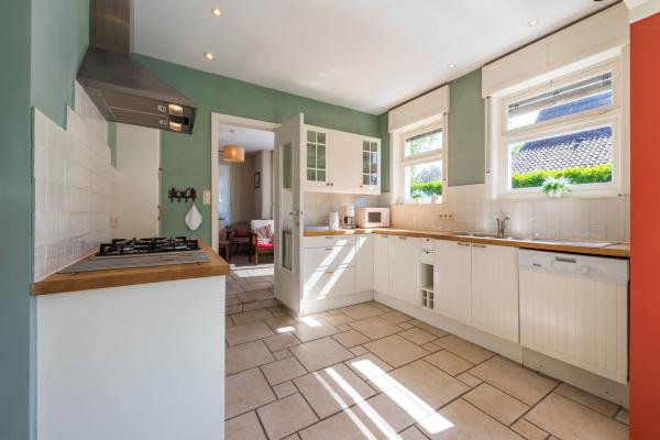 Authentieke villa voor 9 personen in Sint-Idesbald, vlakbij zee en duinen - thumbnail 4