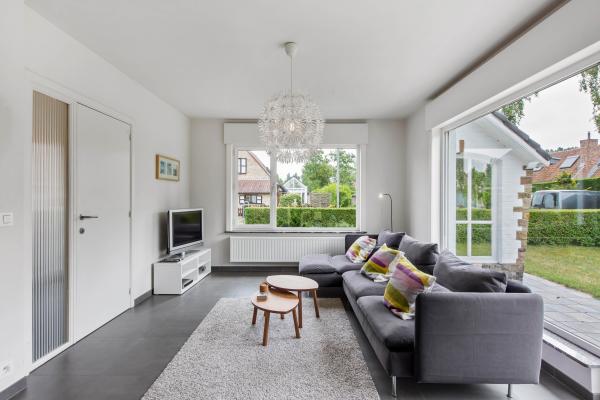 Gerenoveerde villa met zonnige tuin op 1,5 km van het strand in Koksijde - thumbnail 2