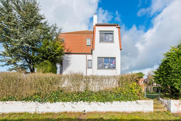 8-persoons vakantiehuis in centrum Koksijde op 1 km van zee - thumbnail 1