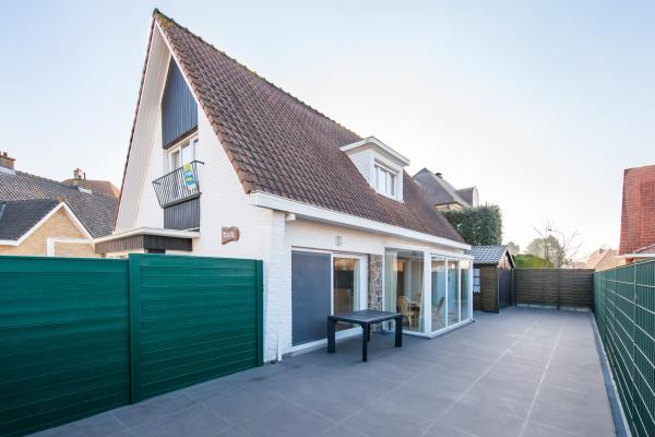 Ruime villa in Koksijde, op 600 meter van strand en duinen - thumbnail 6