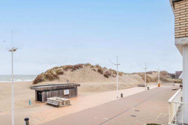 Frontaal zeezicht appartement voor 6 op de zeedijk van Koksijde - thumbnail 2
